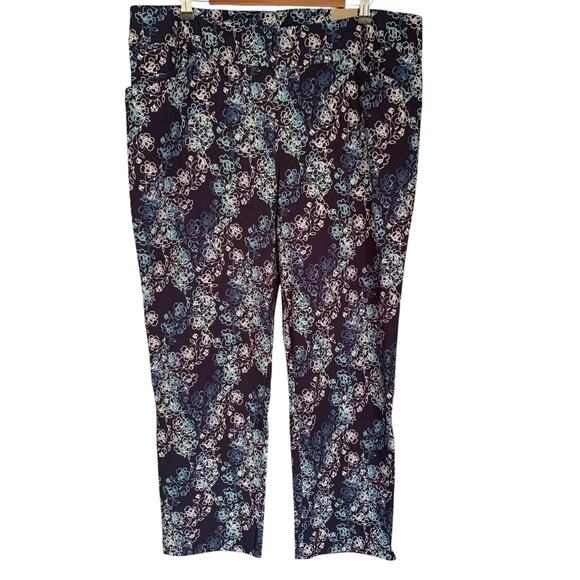 Chico's Pants NWT Size 3.5 (18) Perfect Stretch Josie Midnight Floral Hem Slit - Picture 2 of 10